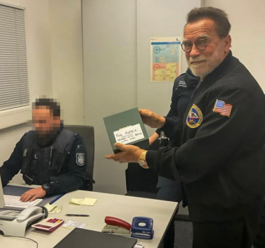 Арнольда Шварценеггера затримали в аеропорту Мюнхена через дорогий годинник – Bild /Фото 1