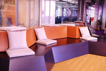 Офіс для тих, хто не хоче працювати в офісі. SoftServe відкрила новий простір у розпал пандемії. Що з цього вийшло /Фото 28