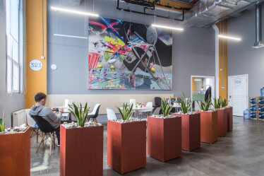 Галерея вместо галеры. Зачем бизнесу коллекции искусства в офисе /Фото 18