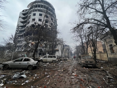 Другий за важливістю офіс в Харкові на вулиці Свободи вщент зруйнований Фото: Юрій Кочубей
