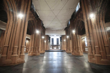 Гроші донорів майже закінчилися, а ремонт костелу Святого Миколая, що згорів, триває. Що буде з храмом /Фото 3