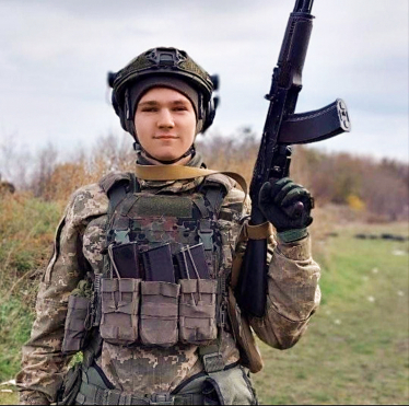 Навеки 18-летний. Помощник гранатометчика Тарас Стахов погиб в боях под Бахмутом 15 января 2023 года /из личного архива