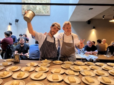 Шеф-кухар Юрій Ковриженко організував російський гастробойкот і зібрав £500 000 на допомогу Україні. Як працює кулінарна дипломатія /Фото 4