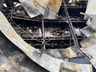 На складе GoodWine под Киевом уничтожили 1,6 млн бутылок вина. Общая сумма ущерба – €15 млн /Фото 2