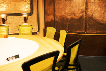 Как смешать «экстравертные» и «интровертные» отделы в одном офисе? Медиакомпания AIR Media-Tech, кажется, нашла решение. Что у нее получилось /Фото 8