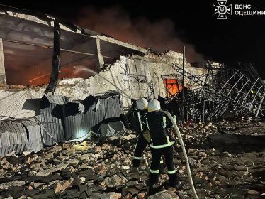 Росія дронами знищила депо та відділення «Нової пошти» на Одещині (фото, відео) /Фото 1