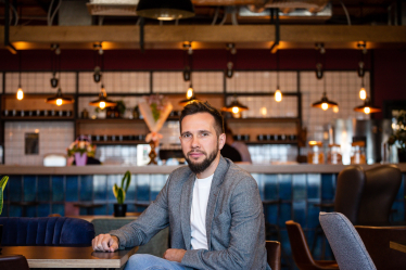 «Моя мета – зробити успішну легальну історію в Україні». СЕО Cosmolot Сергій Потапов про розвиток першого легального онлайн-казино в Україні /Фото 1