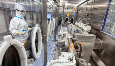 Как изготавливают лекарства. Фоторепортаж с инновационного цеха фармкомпании «Фармак» /Фото 5