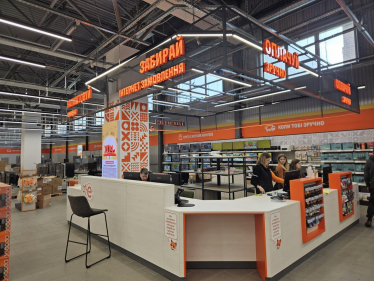 «Фокстрот» відновив магазин у Харкові, зруйнований ракетним ударом у 2022 році (фото) /Фото 3