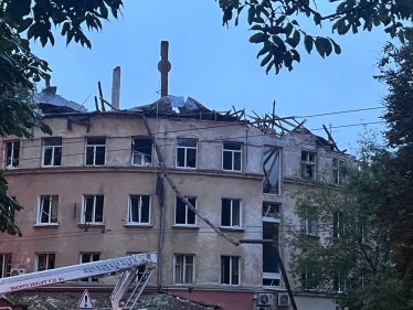 Ракетна атака на Львів. Зруйновано житловий будинок, є загиблі і поранені (Оновлюється) /Фото 2