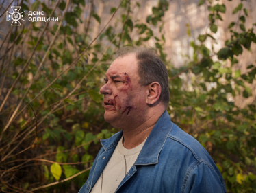 Росія вдарила балістичною ракетою по Одесі, загинули 10 людей (фото, відео) /Фото 4