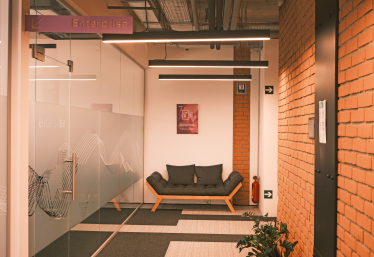 IT-компанія Intellias спробувала зміксувати простір, де народжується не тільки код, але й творчість. Що у неї вийшло /Фото 16