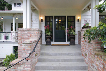 Смарт-дом Маска, 90-летний дворец Безоса и пять домов Цукерберга. Как выглядит жилье самых богатых людей мира /Фото 15