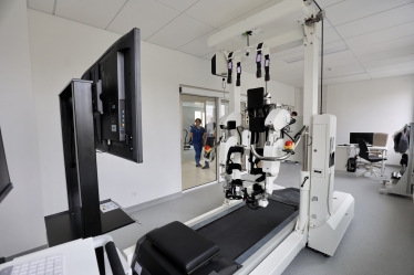 «Не здаємося і цим також ламаємо плани ворога». Як українські військові повертаються до життя після важких поранень і травм /Фото 5