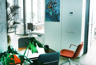 Работай где хочешь, записывай идеи где хочешь. Как устроен офис девелоперской комании SAGA /Фото 5