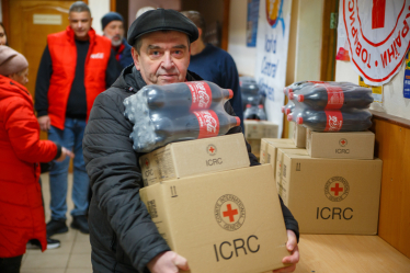 Святкова магія у дії. Як «Кока-Кола» створює радість для українців під час війни /Фото 2