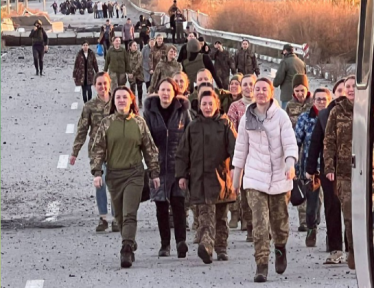 Україна повернула з російського полону 108 жінок /Фото 1