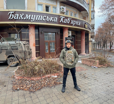 Закрыто на войну. Владелец «Автострады» Максим Шкиль познакомился с Кожемяком в Бахмуте /из личного архива