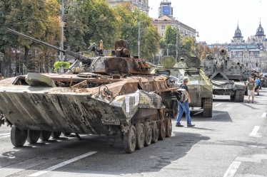 «Парад» знищеної російської техніки відвідали тисячі українців та висвітлили світові медіа. Скільки вона може коштувати? Оцінка Forbes /Фото 2