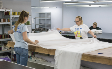 «Не знаю як, але воно працює». Як сімʼя Бондаренків побудувала бізнес на повному делегуванні, автоматизації та мотивації топменеджерів /Фото 5