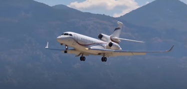 Ринат Ахметов выставил на продажу свои самолеты, сообщила УП. Как они выглядят /Фото 5