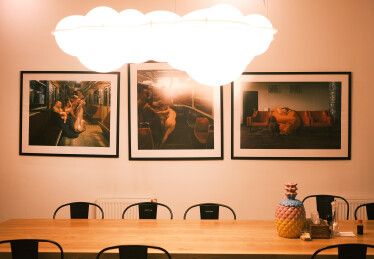 «Ми — плем'я. Ми цінуємо кожного». Як виглядає сміливий офіс креативного агентства Banda /Фото 7