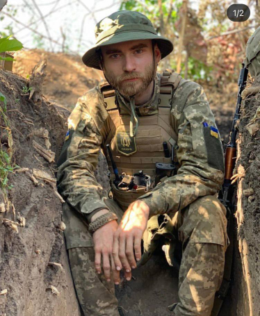 27-летний Николай погиб летом 2022 года под Покровском Донецкой области, защищая страну в составе 58-й отдельной мотопехотной бригады им. Ивана Выговского /з архіву родини Миколи Рачка