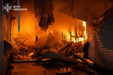 Росія атакувала Одесу: пошкоджені будинки, ринок «Привоз» і обʼєкти спадщини ЮНЕСКО (фото) /Фото 8