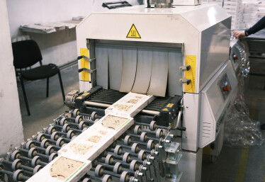 Ugears делает 100 000 3D-пазлов в месяц и продает их в 85 стран. Как выглядит производство этих необычных игрушек /Фото 27