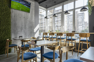 Гемблинговая компания Favbet открывает сеть пивбаров FavBeer. /Алина Сергиенко, дизайнер интерьера, instagram.com/sandi.interior