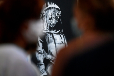 Украденный мурал Бэнкси оценили в 9 млн грн. В общей сложности художник нарисовал на Киевщине семь муралов. Сколько стоят эти работы и кому принадлежат /Фото 1