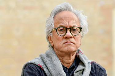 Всемирно известный скульптор сэр Аниш Капур создал обложку военного номера журнала Forbes Украина /Фото 5