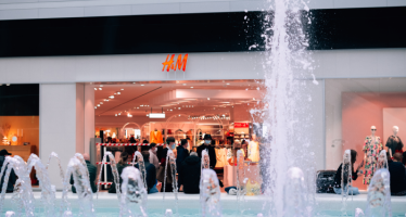 H&amp;amp;M відновлює роботу в ТРЦ Києва 9 листопада. Forbes дізнався подробиці (доповнено) /Фото 1