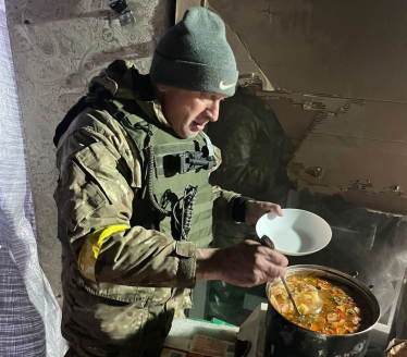 Самый известный миллионер украинской армии. Как устроен добровольческий ...