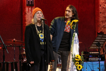 Український стан душі. Музикант Євген Гудзь – про те, як підтримка України стала роботою, про спільні виступи з українськими прикордонниками та Патті Сміт /Фото 1