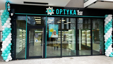 Окуляри не допомогли. Понад 100 інвесторів вклали по $40 000 в магазини «Оптика 1st». Чому вони повірили у мережу, яка прогоріла /Фото 1