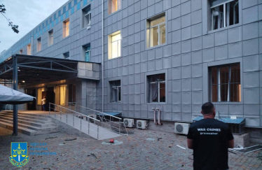Росія завдала чергового масованого удару. У Києві пошкодження у семи районах, до гасіння пожеж залучили гелікоптер (оновлюється) /Фото 2