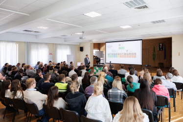 Відеоконференції майбутнього: досвід команди Enzym Group у використанні обладнання Logitech на масштабному таунхолі /Фото 3