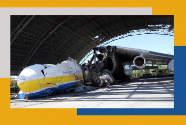 Разрушенная «Мрия» в аэропорту Гостомеля. /Коллаж Анна Наконечная