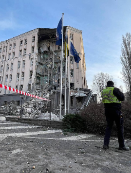 Росія завдала 11-й масований ракетний удар по Україні. Є загиблі й руйнування цивільних обʼєктів /Фото 1