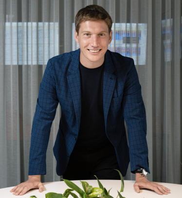 Александр Чекменев