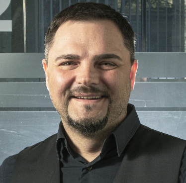 Александр Чекменев