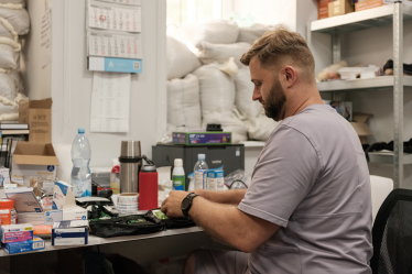 Не до шуток. Как команда Сергея Притулы за полгода построила один из крупнейших милитарных фондов Украины /Фото 6