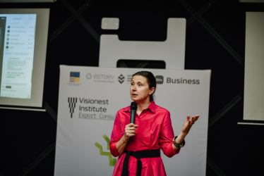 Anu-Mall Naarits, the CEO of Visionest Institute