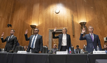 Директори технокомпаній дають присягу в Капітолії. /Getty Images