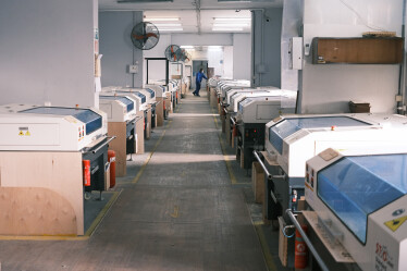 Ugears делает 100 000 3D-пазлов в месяц и продает их в 85 стран. Как выглядит производство этих необычных игрушек /Фото 13