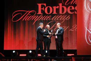 «Підприємці 2024 року». Співвласники «Аврори» Лев Жиденко і Тарас Панасенко – про досягнення, команду і плани на 2025-й. Бліц-інтервʼю /Фото 3