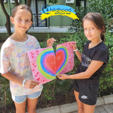 «Дитинство без війни» – благодійна програма Руслана Шостака, що евакуювала понад 2000 осіб. Як долучитися? /Фото 2