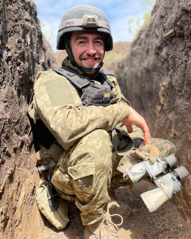 Илья Грабарь погиб в боях за Бахмут в декабре 2022 года. /з архіву родини Грабар