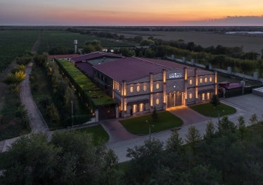 Руйнівники стереотипів: як українське вино підкорює світ /Фото 7